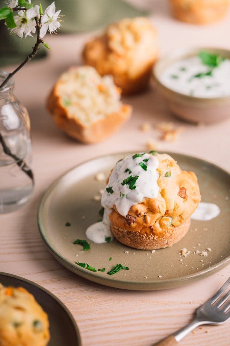 Rezept für Gemüse-Schinken-Muffins. Perfekt mit unseren Zutaten, aber wer Gemüse im Kühlschrank hat, ist es eine optimale Resteverwertung.