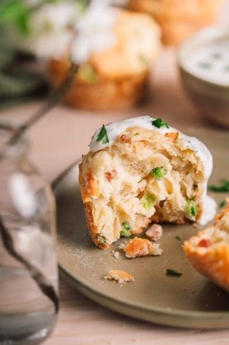 Rezept für Gemüse-Schinken-Muffins. Perfekt mit unseren Zutaten, aber wer Gemüse im Kühlschrank hat, ist es eine optimale Resteverwertung.