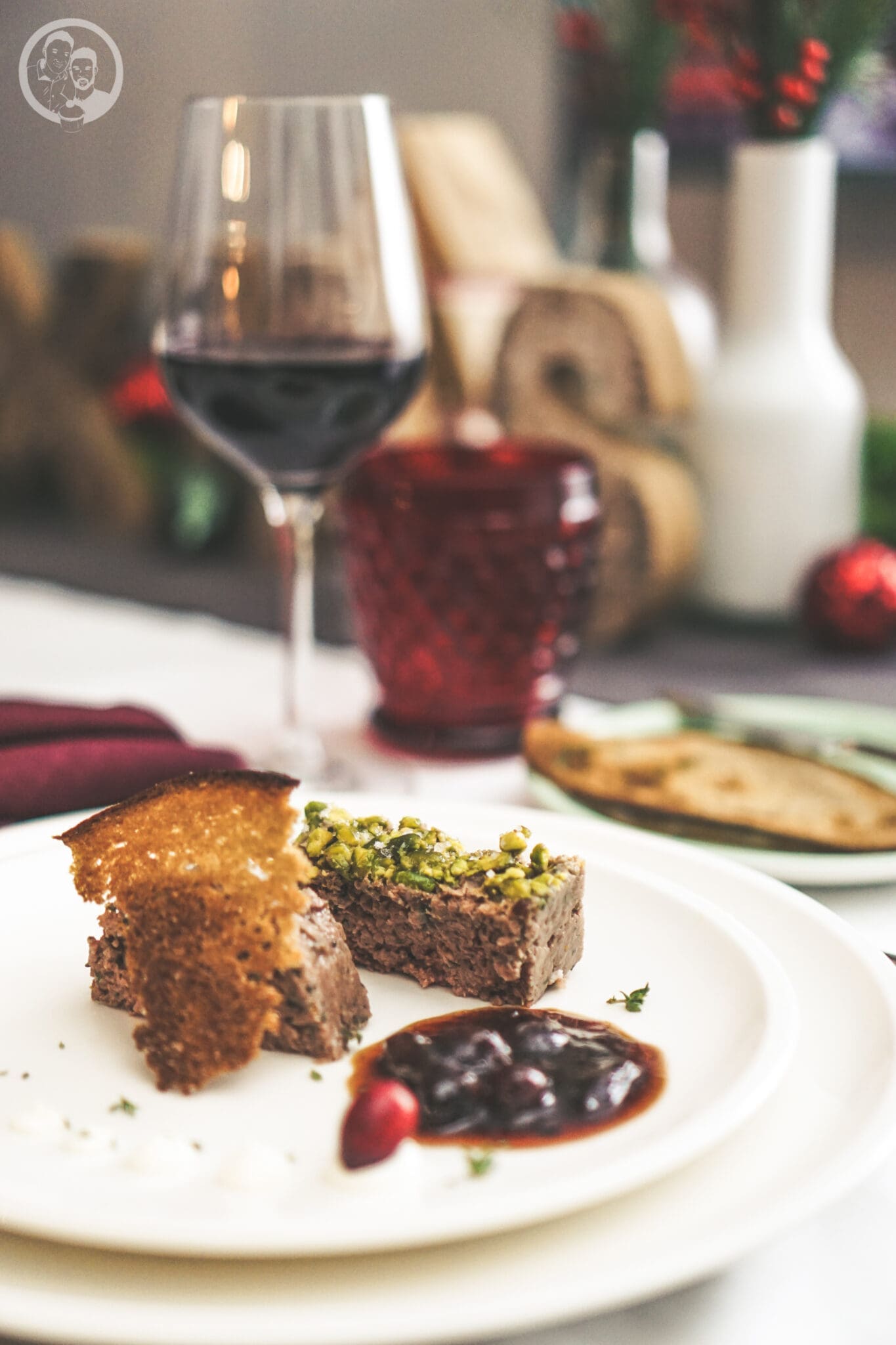 Saftige Rehterrine mit Pflaumenchutney