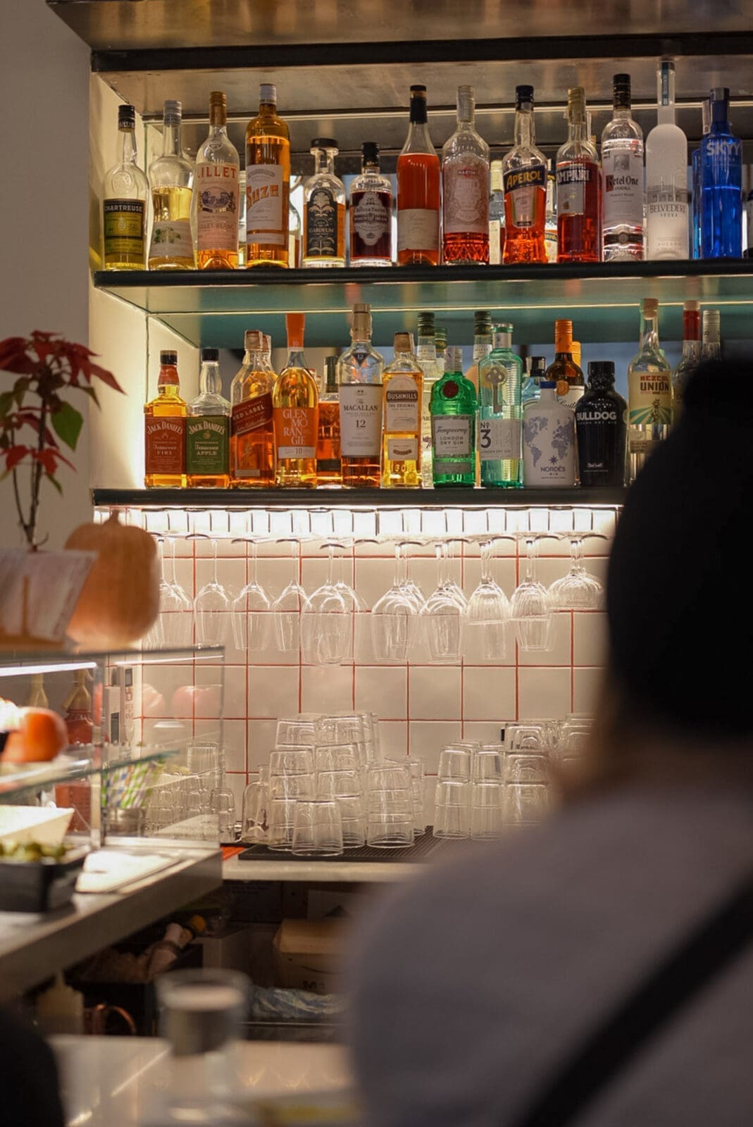 Barcelona Food Guide: Unsere Lieblingsorte in unserer Lieblingsstadt 81 DSC09520 | Barcelona ist unsere absolute Lieblingsstadt. Wir waren hier auf Hochzeitsreise, wir kennen gefühlt jede Gasse und trotzdem finden wir bei jedem Besuch etwas Neues. Weil sich in den letzten Jahren einiges getan hat, haben wir diesen Guide einmal komplett neu geschrieben. Alle Spots sind frisch besucht oder geprüft, geschlossene Läden sind rausgeflogen und ein paar neue Lieblinge dazugekommen.