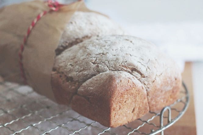 Dunkles Weizenbrot 2 dunkles weinzenbrot | Dieses Brot könnt ihr super zu einer leckeren Kürbissuppe essen oder aber auch zum herzhaften Abendbrot oder süßen Frühstück. Also ein absolut vielfältiges Brot.