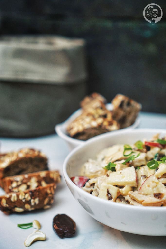 image 1 1 5 6 3 | Nachdem wir ja nun endlich ein Wort dafür kennen, was&nbsp;wir eh&nbsp;schon immer so gerne mit unseren Freunden und der Familie tun, nämlich&nbsp;gemeinsam und gemütlich beisammen sitzen, ein paar Snacks zum Wein reichen und erzählen, was gerade so los ist, “aperölen” wir nun nochmal so gerne …