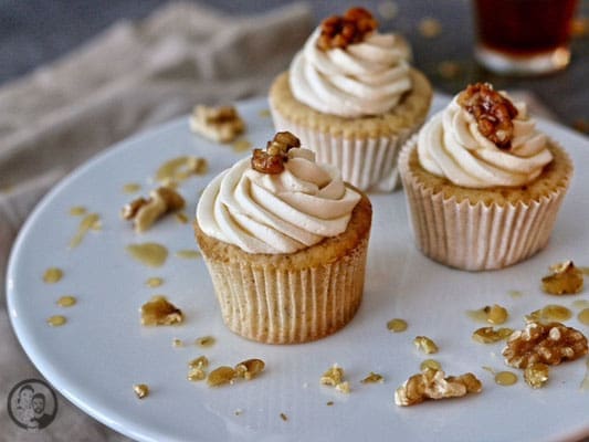 Maple-Walnut Cupcakes 5 image 2 0 1 | Unsere liebe Tante Anneliese reist für ihr Leben gerne jedes Jahr für mehrere Wochen durch die Welt und es gibt noch kaum einen Fleck, wo sie bisher noch nicht gewesen ist ... Da sind wir ein wenig neidisch! Aber vielleicht schaffen wir das ja auch irgendwann auch, so viele Reiseträume wahr zu machen.