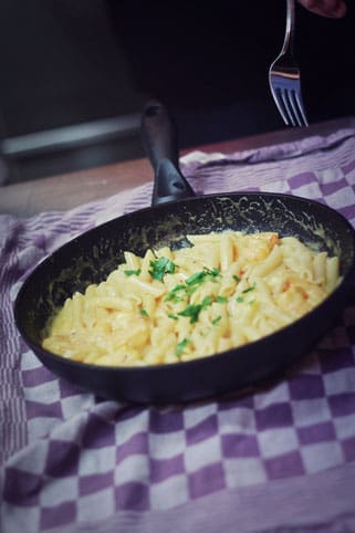 image 2 6 4 7 | Im August wurden wir beide mit einigen anderen deutschen und internationalen Food-Bloggern eingeladen, bei einem Workshop zum Thema Pizza und Pasta teil zu nehmen. Wir waren natürlich direkt Feuer und Flamme dafür und haben sofort einen Tag Urlaub für den 09.09.14 eingereicht.