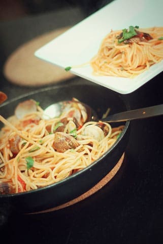 image 2 9 8 9 | Im August wurden wir beide mit einigen anderen deutschen und internationalen Food-Bloggern eingeladen, bei einem Workshop zum Thema Pizza und Pasta teil zu nehmen. Wir waren natürlich direkt Feuer und Flamme dafür und haben sofort einen Tag Urlaub für den 09.09.14 eingereicht.