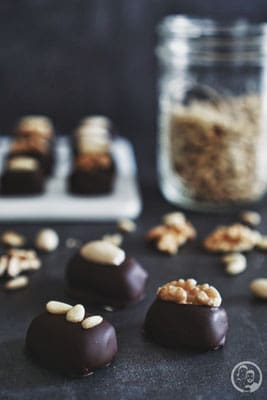 image 3 8 5 | Es gibt eine süße Leidenschaft, die wir beide vermutlich schon immer miteinander teilen: Pralinen. Grundsätzlich in jeder Variation. Sascha ist da zwar mehr der Nougat-Typ. Und Torsten? Klar … wer hätte das nicht gleich gedacht, alle Sorten, die mit einem Geist aromatisiert sind.