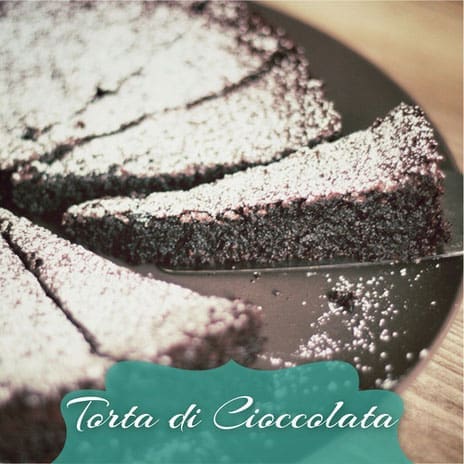 Torta di Cioccolata 1 Rezept für einen saftig, schokoladigen Kuchen. Ohne Butter und Mehl, dafür mit Mandeln und Olivenöl. Den müsst Ihr testen. #olivenöl #backen #rezepte #schokokuchen
