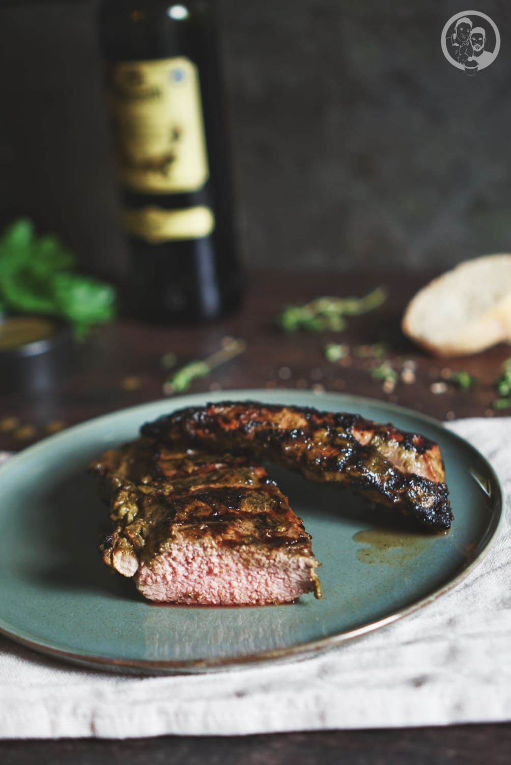 image 6 0 1 8 | Wir beide sind ja total Fans, wenn es um Lammfleisch geht. Torsten mag sehr gerne Koteletts davon, denn irgendwie ist da irgendetwas von Oma Lore vererbt worden … Er knabbert halt gerne die Knochen ab.