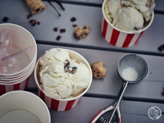 Cookie dough Icecream 4 image 6 7 3 | Jetzt hatten wir doch ein paar Tage das schönste Wetter überhaupt und da will uns der Wetterbericht schon wieder etwas von Wolken und Regen erzählen?! Wir sind gestern Abend auf jeden Fall wieder gelaufen, aus wenn es echt warm war. Aber wir sollten jetzt mal wirklich nicht schon wieder anfangen, zu jammern. Sind wir doch einfach mal zufrieden mit einigen schönen Tagen.