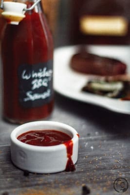 image 7 0 2 | Diejenigen von euch, die unseren Blog schon eine Weile verfolgen, haben bestimmt schon darauf gewartet ... Zusammen mit unseren Bloggerfreunden Gernekochen und Herr und Frau Hue haben wir euch ja schon unsere Weihnachts- und Osteredition vorgestellt. Und was liegt da näher, als jetzt in der Grillsaison gleich mit einer leckeren BBQ-Edition weiter zu machen?