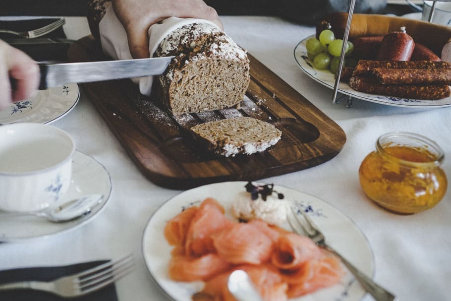 Dinkel- Vollkornbrot | Genussregion Saarland 16 image 8 6 8 1 | "Dibbelabbes, Quetschekuche, Bibbelches Bohnensupp"