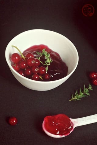 Johannisbeergelee mit Thymian 3 Johannisbeer-Gelee mit Thymian