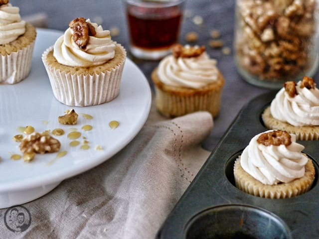 Maple-Walnut Cupcakes 8 Maple-Walnut Cupcakes_Backen_Rezept