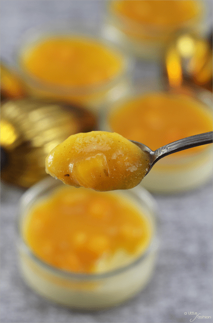 Weihnachtliche Creme Brûlée mit Khaki-Orange-Soße_Dessert_Rezept