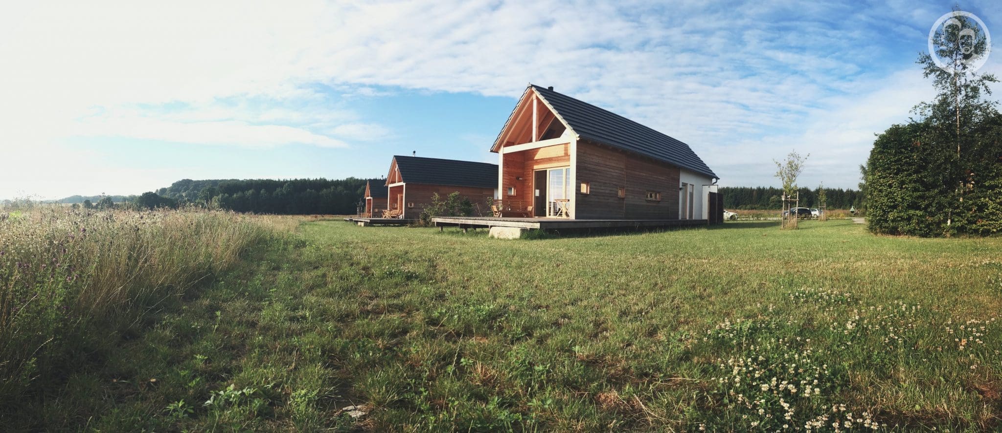 Feine Kalbsleberpastete 6 Feine Kalbsleberpastete mW 10 | Heute haben wir unser erstes Rezept im Gepäck, das wir in den Hainichhöfen in Thüringen zubereitet haben .Die Küchen in den Chalets sind mit einem Dampfgarer ausgestattet und wir haben hin und her überlegt was wir darin zubereiten möchten. Es sollte eine Kalbsleberpastete werden!