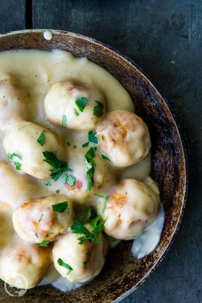 Köttbullar in der Pfanne