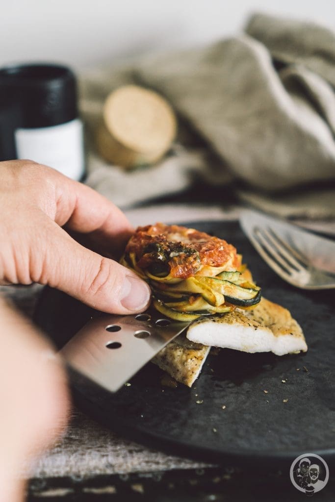 Rezept für Pollo con Zucchini alla Parmagiana. Fix und easy zubereitet und auf jeden Fall sowas von lecker!