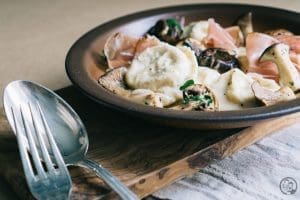 Schwarzwälder Schinken Ravioli 9 Ravioli mit Besteck
