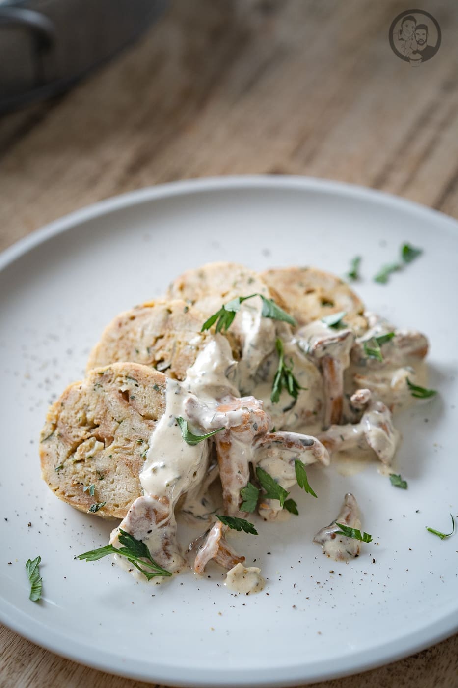 Serviettenknödel mit Pfifferlingen