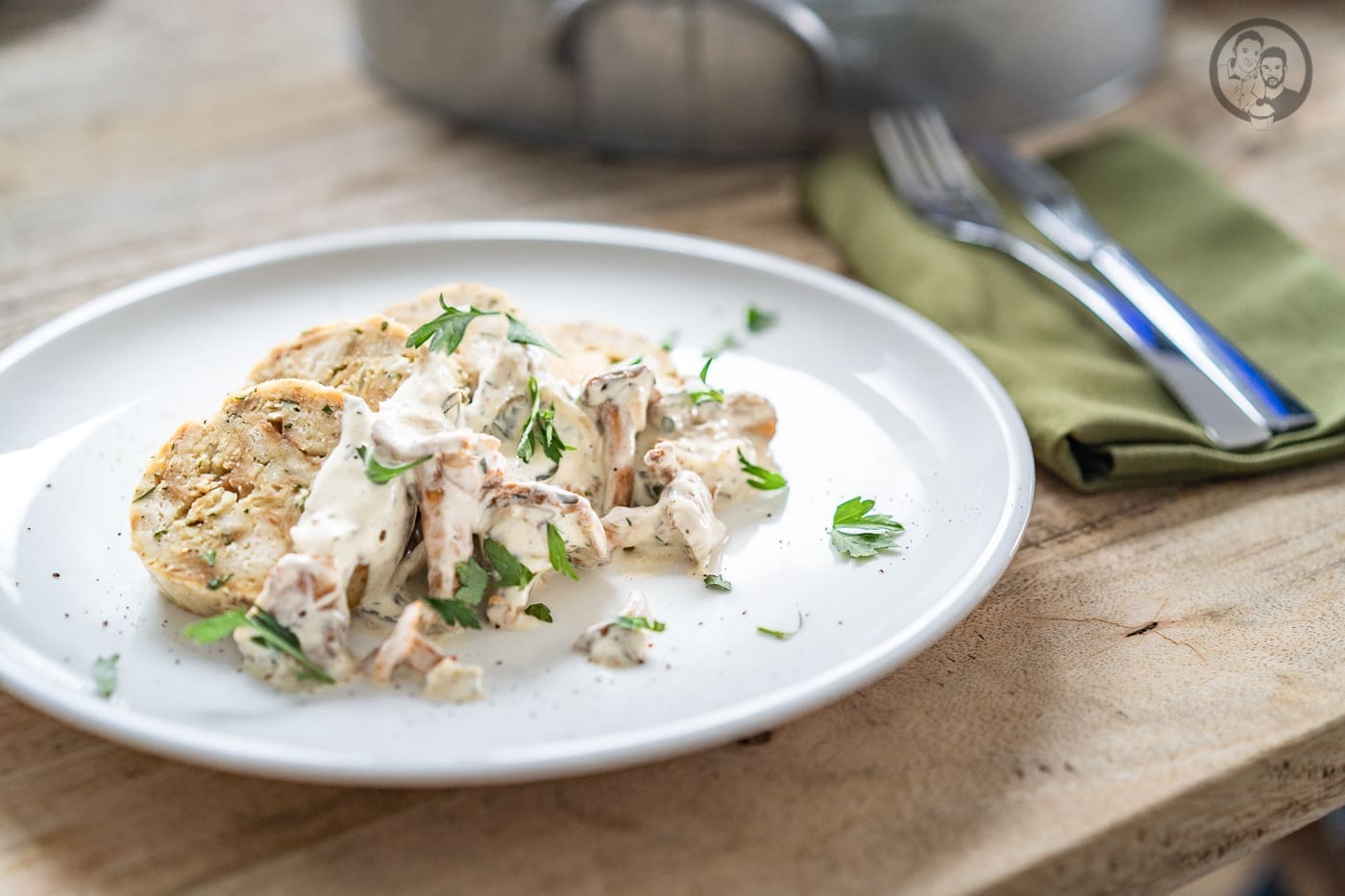 Serviettenknödel mit Pfifferlingen