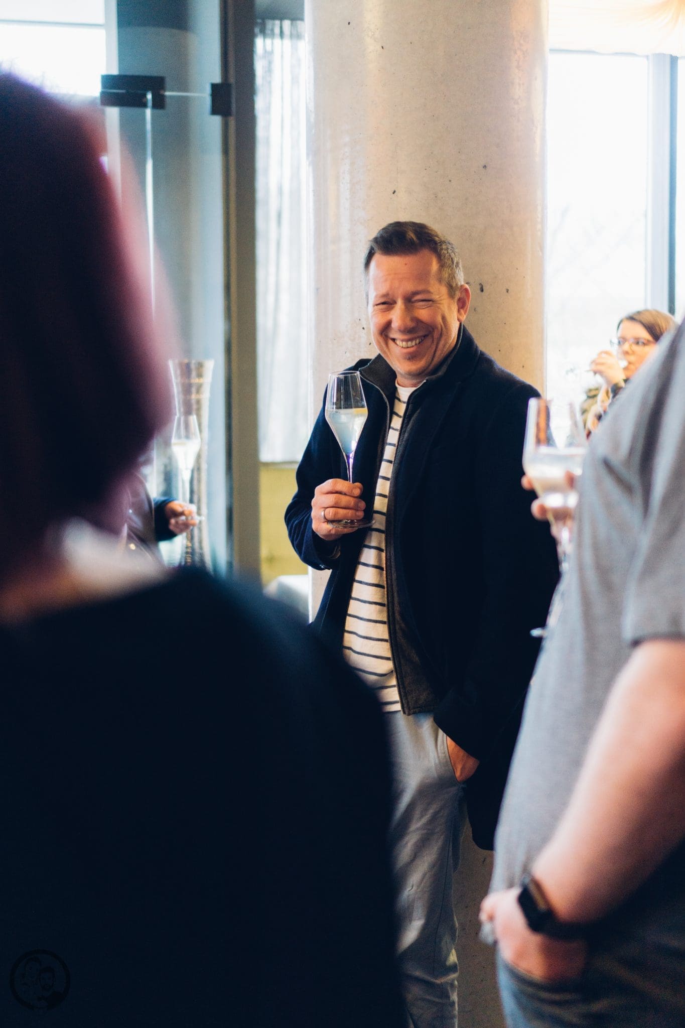 Vila Vita 32 | Heute möchten wir euch von einem Foodie-Tag der Extraklasse durch Marburg berichten, dass ist nämlich schon lange überfällig. Die Vila Vita Marburg&nbsp;hat gemeinsam mit Cat von Schlemmerkatze zum Schlemmertag gerufen und da sagen wir definitiv nicht nein zu.Die Vila Vita kennen wir ja schon seit der Landpartie im letzten Jahr und im März&nbsp;durften wir den Genusstempel in seiner ganzen Vielfalt erleben. Zum Abschluss wurde dann auch noch gemeinsam gekocht und unseren Favorit von diesem Abend, stellen wir euch heute vor - Spicy Tartar Roll!