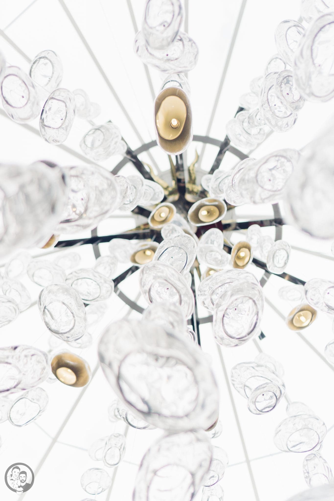 Vila Vita 38 | Heute möchten wir euch von einem Foodie-Tag der Extraklasse durch Marburg berichten, dass ist nämlich schon lange überfällig. Die Vila Vita Marburg&nbsp;hat gemeinsam mit Cat von Schlemmerkatze zum Schlemmertag gerufen und da sagen wir definitiv nicht nein zu.Die Vila Vita kennen wir ja schon seit der Landpartie im letzten Jahr und im März&nbsp;durften wir den Genusstempel in seiner ganzen Vielfalt erleben. Zum Abschluss wurde dann auch noch gemeinsam gekocht und unseren Favorit von diesem Abend, stellen wir euch heute vor - Spicy Tartar Roll!