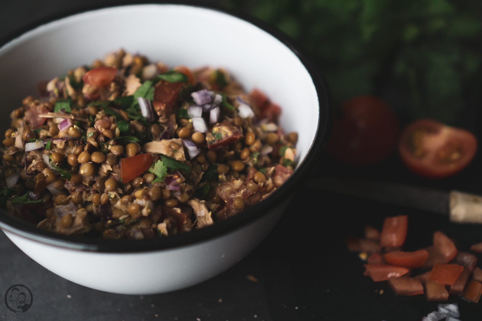 Linsen-Thunfisch-Salat in Schüssel