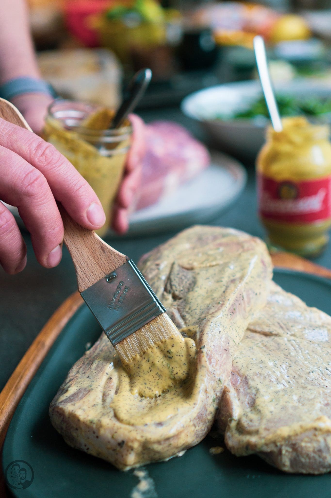 Fleisch wird mariniert