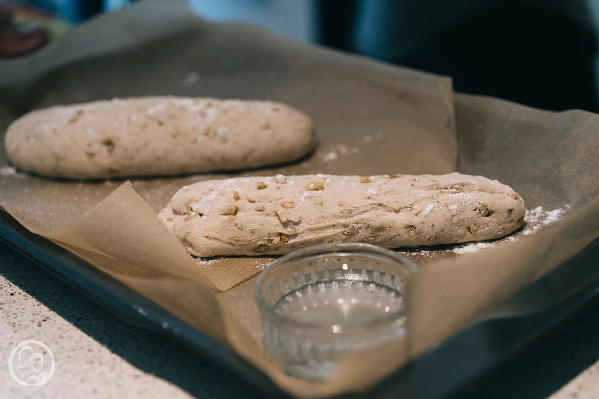 Gin gebeizter Thunfisch 28 foodbloghouse nl 15 | Heute schreibe ich euch aus unserem Food.Blog.House. in den Niederlanden. Hier verbringen wir ein Wochenende mit liebgewonnen Foodblogger-Kollegen und wir verwöhnen uns selber mit einem 10-Gänge-Menü! Wir sind für den Fischgang zuständig und haben lange getüftelt über unser Gericht für diesen besonderen Tag. In Gin gebeizter Thunfisch mit Wasabipüree und Pak Choi - klingt doch nach einer guten Wahl, oder?!