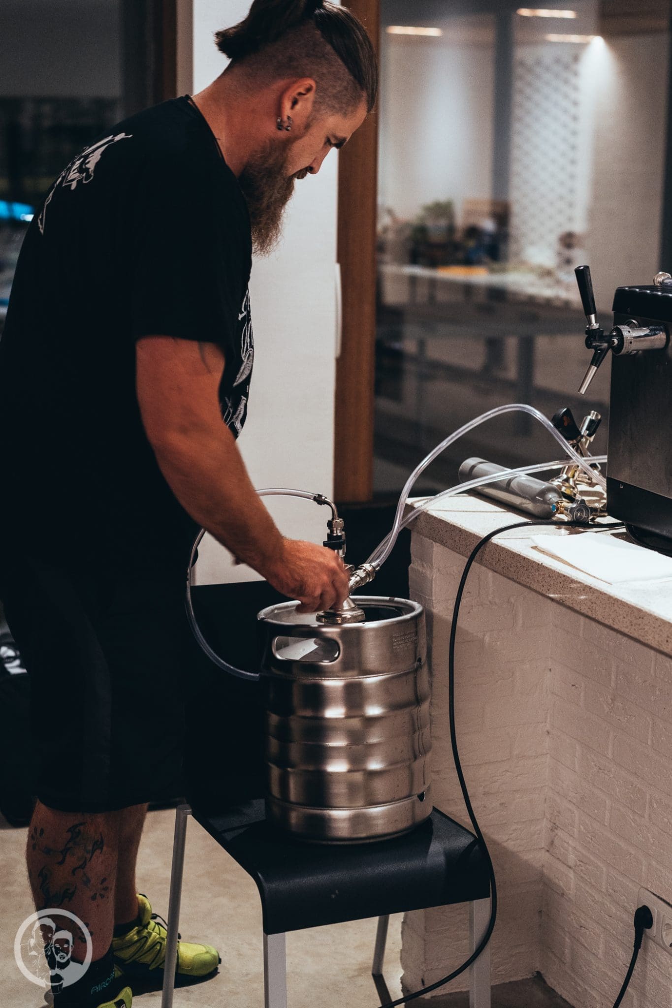 Gin gebeizter Thunfisch 29 foodbloghouse nl 2 | Heute schreibe ich euch aus unserem Food.Blog.House. in den Niederlanden. Hier verbringen wir ein Wochenende mit liebgewonnen Foodblogger-Kollegen und wir verwöhnen uns selber mit einem 10-Gänge-Menü! Wir sind für den Fischgang zuständig und haben lange getüftelt über unser Gericht für diesen besonderen Tag. In Gin gebeizter Thunfisch mit Wasabipüree und Pak Choi - klingt doch nach einer guten Wahl, oder?!