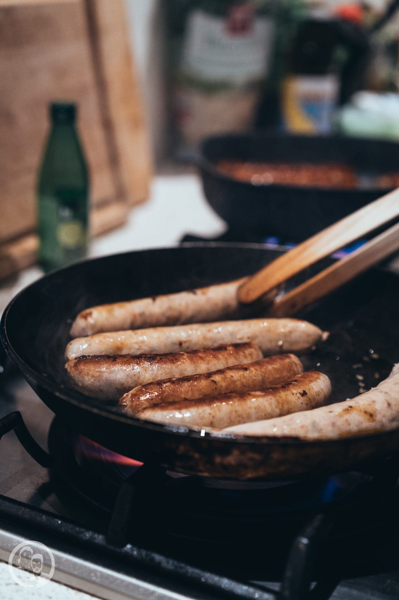 Gin gebeizter Thunfisch 10 foodbloghouse nl 3 | Heute schreibe ich euch aus unserem Food.Blog.House. in den Niederlanden. Hier verbringen wir ein Wochenende mit liebgewonnen Foodblogger-Kollegen und wir verwöhnen uns selber mit einem 10-Gänge-Menü! Wir sind für den Fischgang zuständig und haben lange getüftelt über unser Gericht für diesen besonderen Tag. In Gin gebeizter Thunfisch mit Wasabipüree und Pak Choi - klingt doch nach einer guten Wahl, oder?!