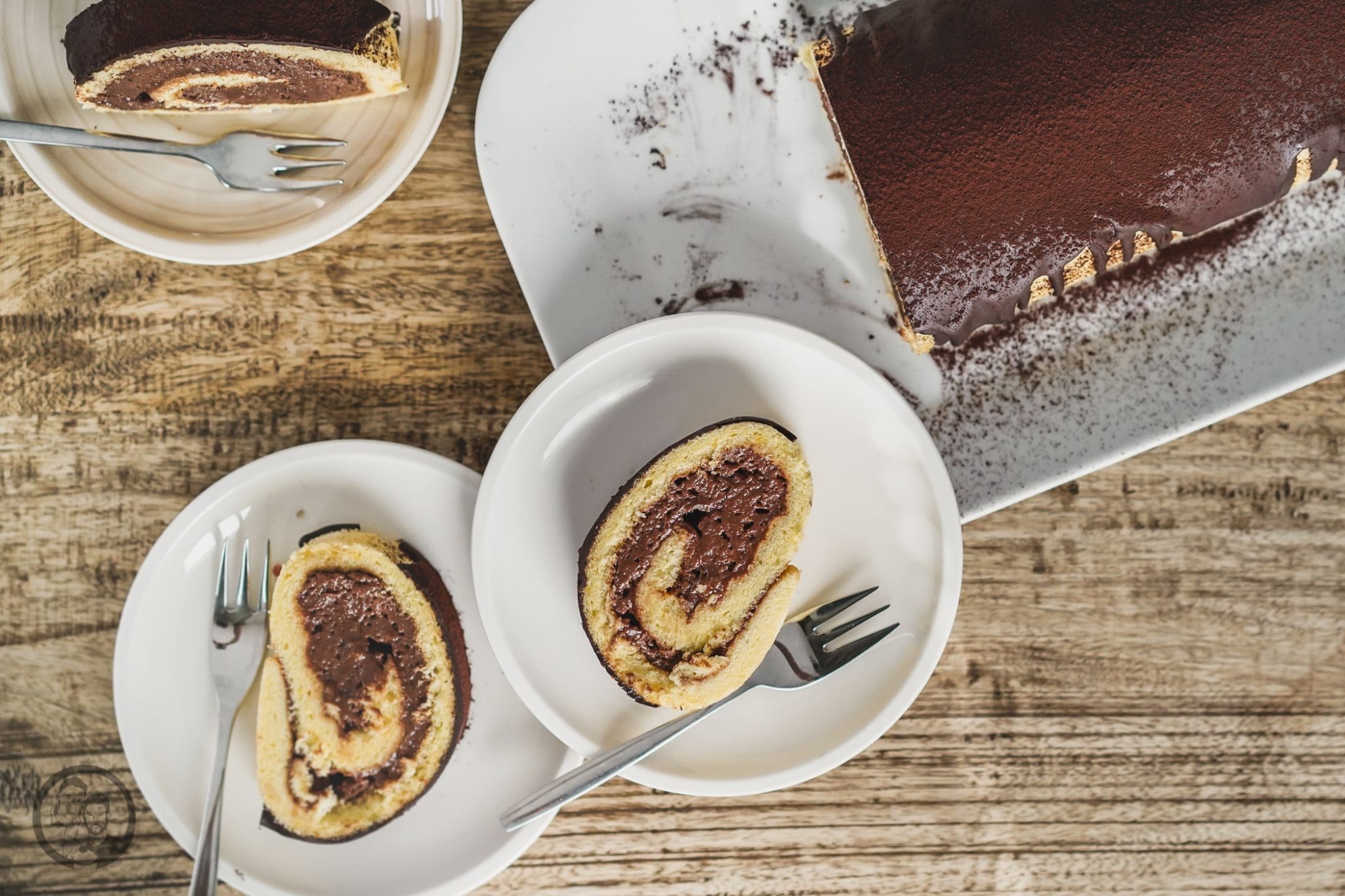 Biskuitrolle mit Schoko-Nougat-Creme 1 Biskuitrolle mit Schoko-Nougat-Creme