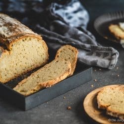 Kartoffelpuffert Kartoffelbrot 2 | Frisch gebackenes Brot, das noch warm aus dem Ofen kommt – dagegen kommt kein Supermarktbrot an. Mit etwas Übung ist es leichter, als du denkst.