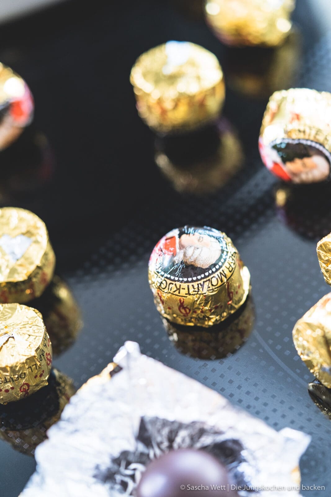 Mozartknödel 2 Mozartknoedel miele dampfgarer 1 | Heute haben wir für euch ein Mozartknödel Rezept aus Österreich mitgebracht, das wir unbedingt selber einmal umsetzen wollte. Wir haben es dort als Dessert gegessen. Aber wer auch bei einem süßen Hauptgang nicht nein sagen kann, der kommt bei unseren Mozartknödeln voll auf seine Kosten.