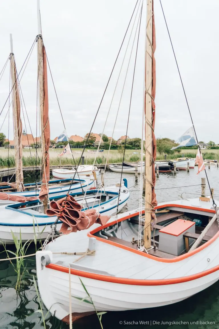 Hvide Sande - Kulinarische Highlights und Tipps | Dänemark 37 HvideSande Daenemark reise 263 | Wenn man, wie wir, in der Mitte von Deutschland lebt, ist es immer recht unterschiedlich, wohin es einen schon in Kindertagen so gezogen hat. Bei uns war es jeweils eher Richtung Süden. Mich an den Bodensee und Torsten nach Österreich und den Bayerischen Wald. Daher fehlte uns, bis heute, der Norden noch komplett und so ging es für uns dass erste Mal nach Dänemark. Um genau zu sein nach Hvide Sande. Heute werden wir euch unsere kulinarischen Highlights und ein paar Tipss zu diesem beliebten Ferienziel in Dänemark zeigen.