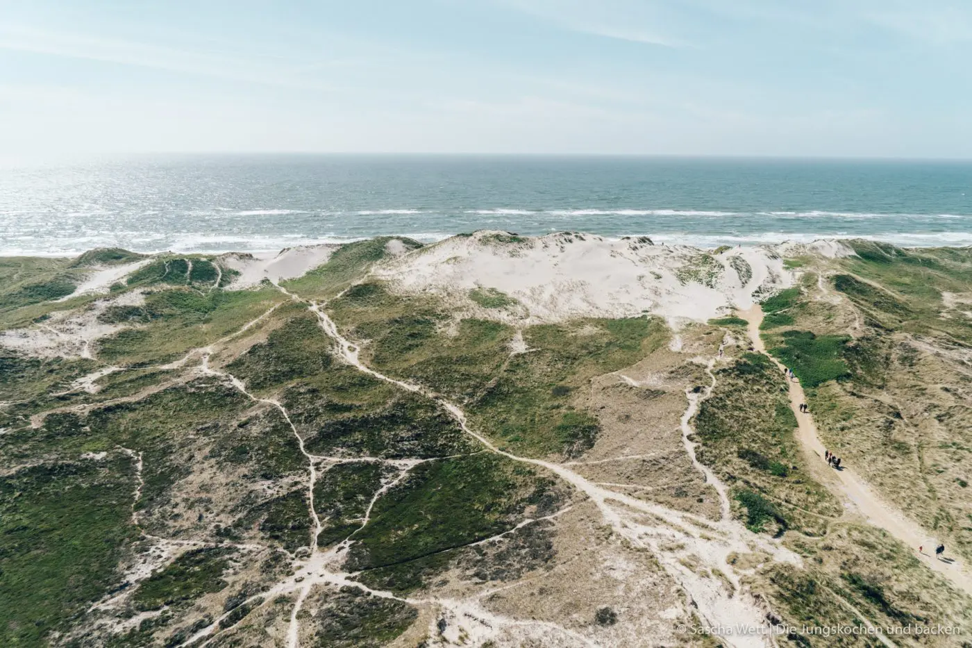 Hvide Sande - Kulinarische Highlights und Tipps | Dänemark 18 HvideSande Daenemark reise 89 | Wenn man, wie wir, in der Mitte von Deutschland lebt, ist es immer recht unterschiedlich, wohin es einen schon in Kindertagen so gezogen hat. Bei uns war es jeweils eher Richtung Süden. Mich an den Bodensee und Torsten nach Österreich und den Bayerischen Wald. Daher fehlte uns, bis heute, der Norden noch komplett und so ging es für uns dass erste Mal nach Dänemark. Um genau zu sein nach Hvide Sande. Heute werden wir euch unsere kulinarischen Highlights und ein paar Tipss zu diesem beliebten Ferienziel in Dänemark zeigen.