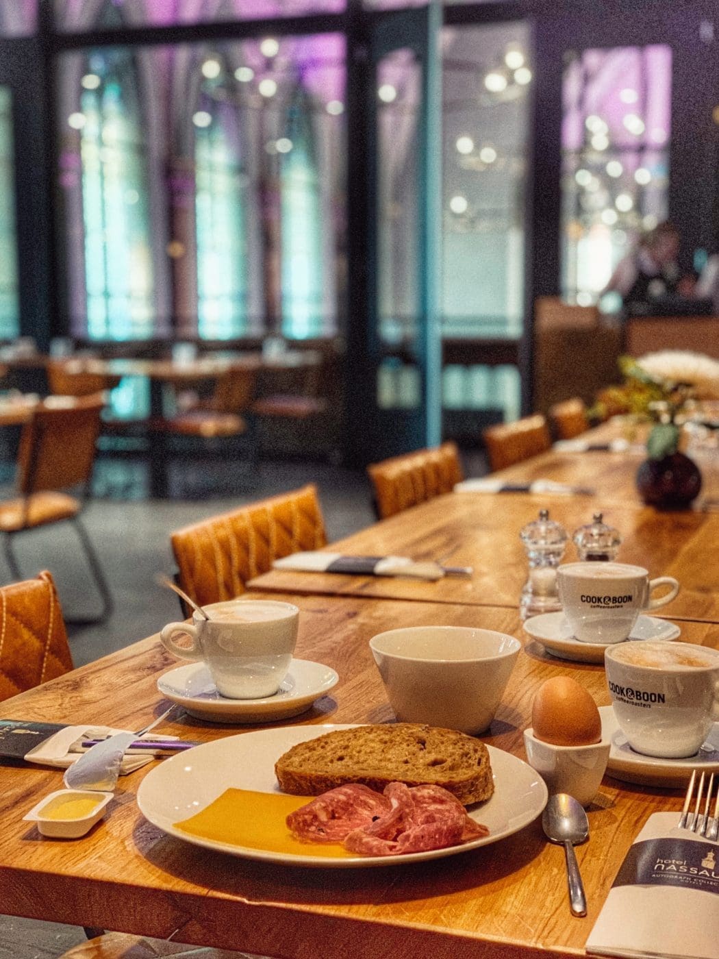 Foodguide Tilburg & Breda - Das Foodie-Paradies nebenan 54 IMG 1050 | Wenn ihr wie wir im Westen der Republik wohnt, dann werdet ihr das kennen. Der schnellste Weg ans Meer ist der, zur niederländischen Küste! Genau da waren wir auch schon oft mit Freunden, aber das Landesinnere haben wir auch meist weniger beachtet. Dabei gibt es eine super spannende Region und das mal gerade 2 Stunden mit dem Auto entfernt - Brabant. Diese Region in den Niederlanden gilt als das Foodie-Paradies schlechthin und wir haben uns mehr als gefreut, genau diese Aussage einmal auf die Probe zu stellen. Also gibt es heute den ultimativen Foodguide für euch!