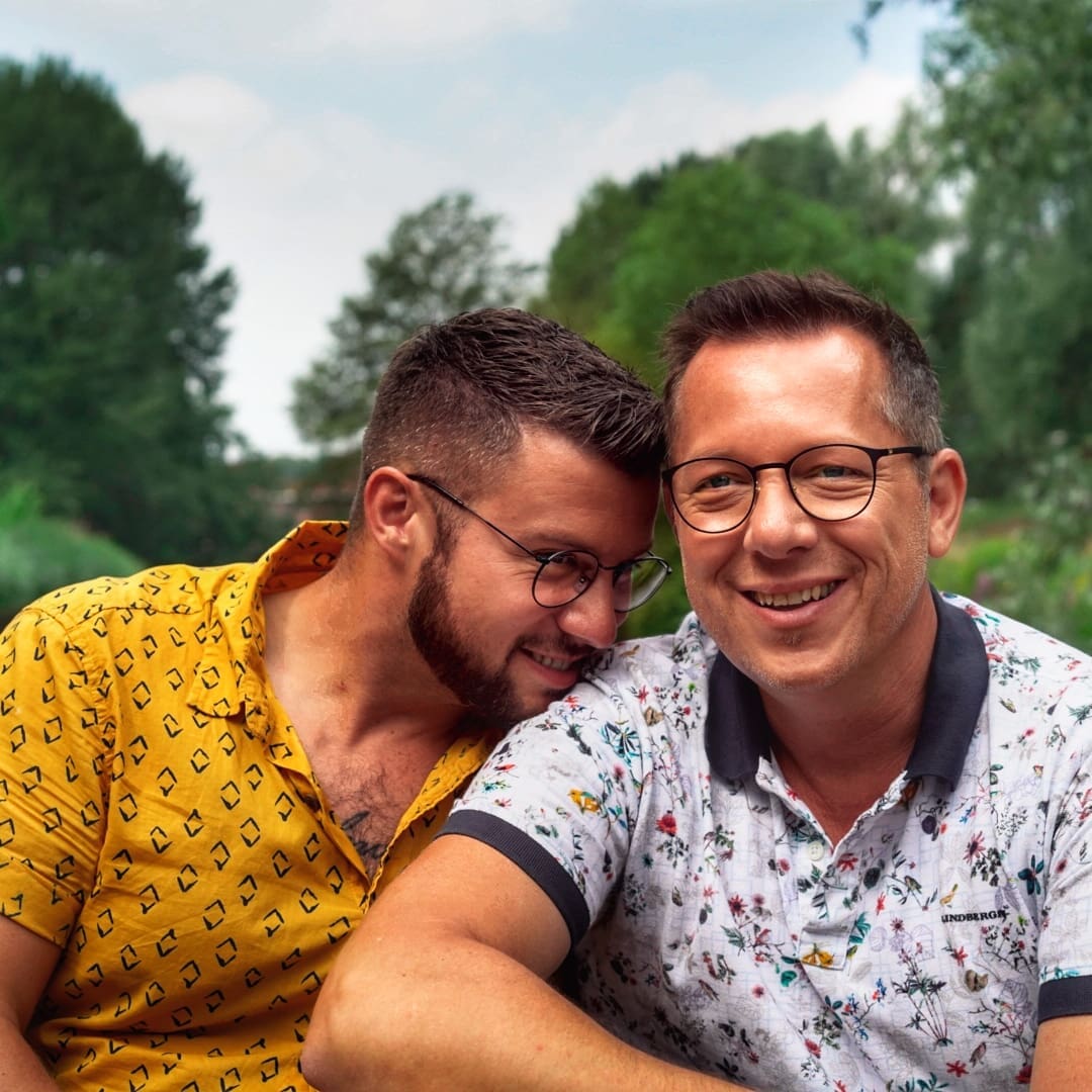 Foodguide Tilburg & Breda - Das Foodie-Paradies nebenan 59 LRG DJU0275 | Wenn ihr wie wir im Westen der Republik wohnt, dann werdet ihr das kennen. Der schnellste Weg ans Meer ist der, zur niederländischen Küste! Genau da waren wir auch schon oft mit Freunden, aber das Landesinnere haben wir auch meist weniger beachtet. Dabei gibt es eine super spannende Region und das mal gerade 2 Stunden mit dem Auto entfernt - Brabant. Diese Region in den Niederlanden gilt als das Foodie-Paradies schlechthin und wir haben uns mehr als gefreut, genau diese Aussage einmal auf die Probe zu stellen. Also gibt es heute den ultimativen Foodguide für euch!