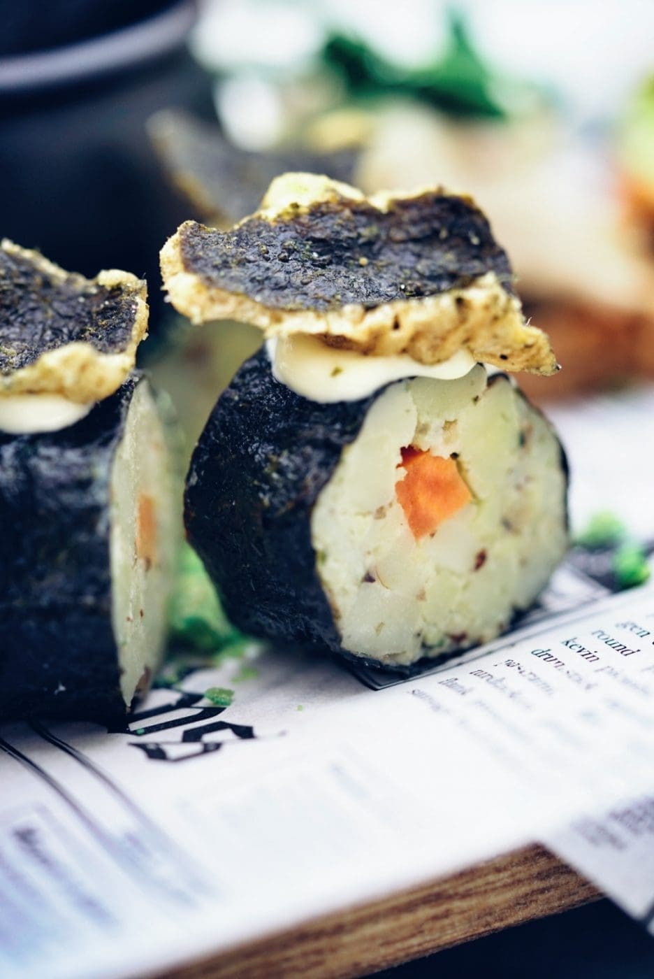 Foodguide Tilburg & Breda - Das Foodie-Paradies nebenan 65 LRG DJU0371 | Wenn ihr wie wir im Westen der Republik wohnt, dann werdet ihr das kennen. Der schnellste Weg ans Meer ist der, zur niederländischen Küste! Genau da waren wir auch schon oft mit Freunden, aber das Landesinnere haben wir auch meist weniger beachtet. Dabei gibt es eine super spannende Region und das mal gerade 2 Stunden mit dem Auto entfernt - Brabant. Diese Region in den Niederlanden gilt als das Foodie-Paradies schlechthin und wir haben uns mehr als gefreut, genau diese Aussage einmal auf die Probe zu stellen. Also gibt es heute den ultimativen Foodguide für euch!