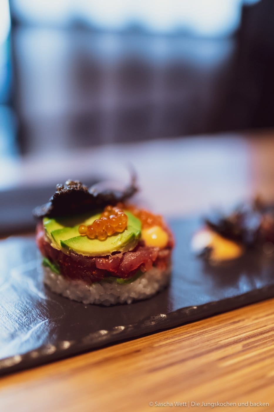 Ein Wochenende in Aalborg | Tour-Guide 30 Aalborg visitdenmark 80 | Dieses Jahr war, was das Reisen angeht, ganz klar von einem Land geprägt - Dänemark! Gleich zweimal hat es uns dieses Jahr in den Norden verschlagen. Nachdem wir die Nordsee im schönen Hvide Sande in vollen Zügen genießen konnten, ging es dieses Mal mehr ins Landesinnere. Die dänische Großstadt Aalborg in Nordjütland galt es zu erkunden. Und wie ihr wisst, gehen bei uns zwei Aspekte immer Hand in Hand. Reisen und Kulinarik. Beide sind für uns eng verbunden, daher ist es selbstverständlich, dass wir euch mit einem Foodguide zu Aalborg versorgen. Was kann man an einem Wochenende in Aalborg erleben? Was sollte man gesehen haben? Und am Wichtigsten, wo solltet ihr gegessen haben?