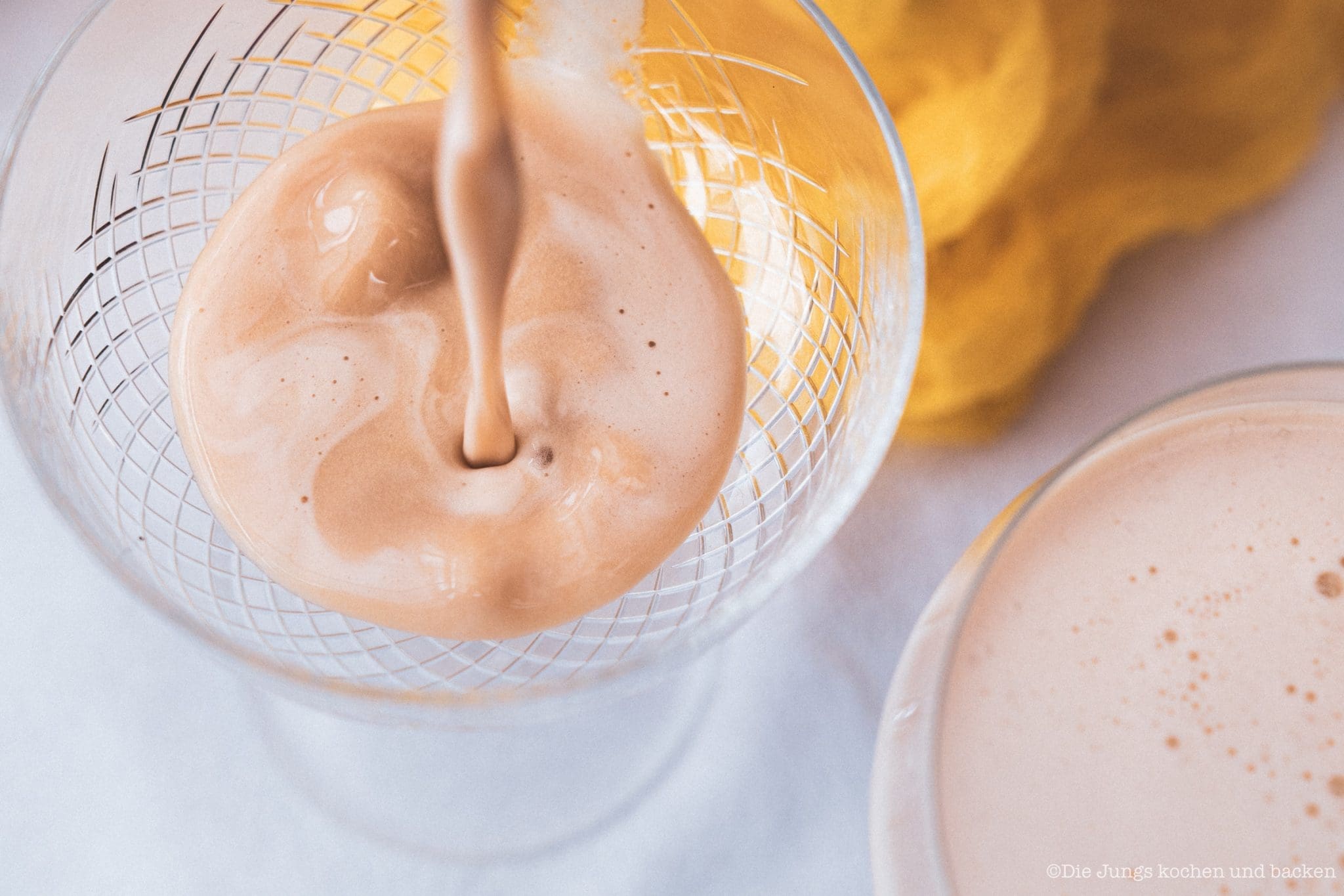 Coffee Eggnog – Begrüßungscocktail zum Food.Blog.Friends Osterbrunch