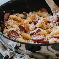 Tefal Pfannengerichte 17 | Es gibt kaum etwas, das so zuverlässig glücklich macht wie ein Teller Pasta – oder ein cremiges Risotto. Kein Wunder, dass diese Gerichte bei uns ständig auf dem Tisch stehen.