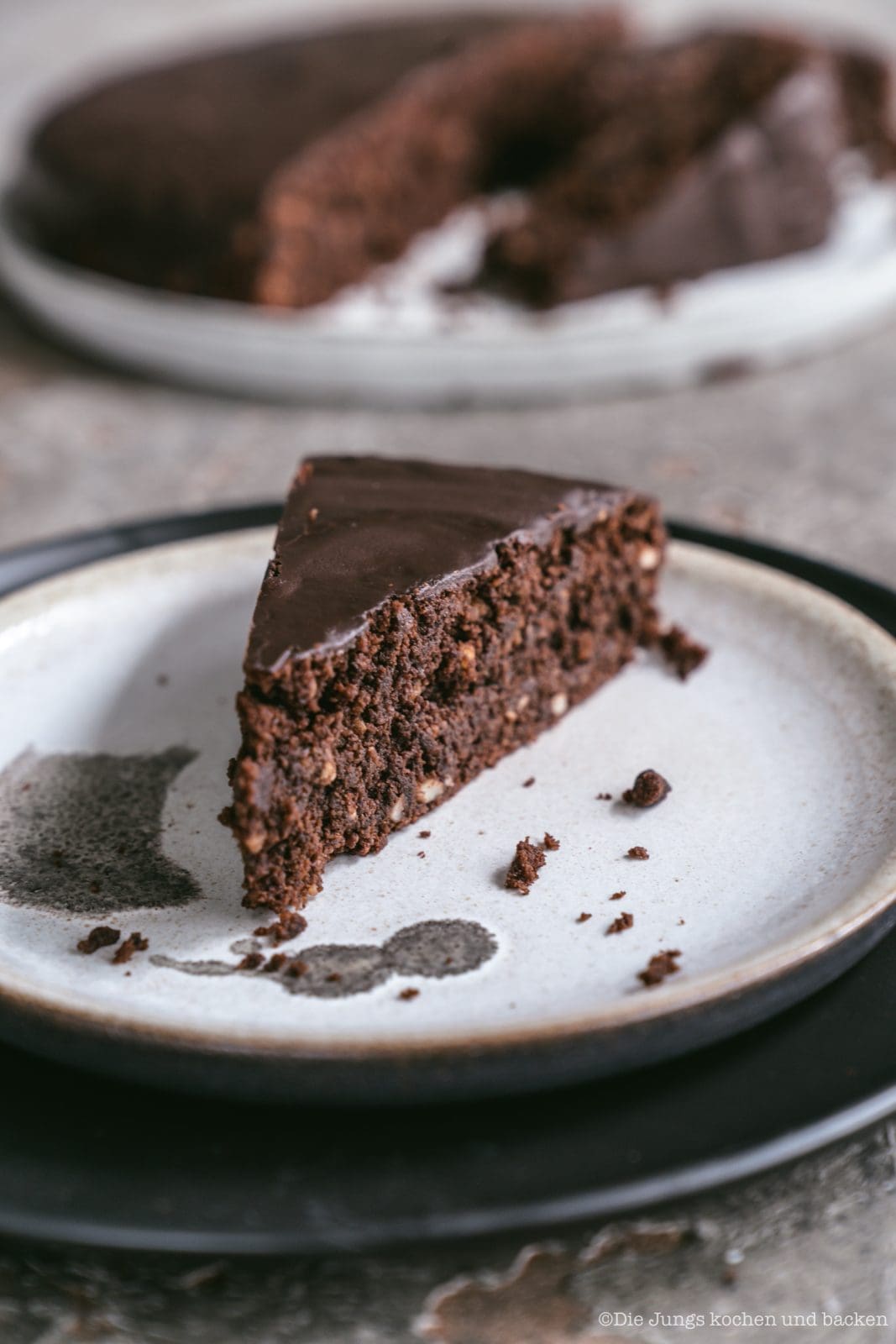 Schoko Mandel Kuchen 10 | Das Paradies für Schoko-Fans! Wir haben einen unwiderstehlichen Schokomandelkuchen ohne Mehl gebacken, der so saftig ist, dass ihr ihn nie wieder missen wollt. Probiert unser neues Lieblingsrezept!