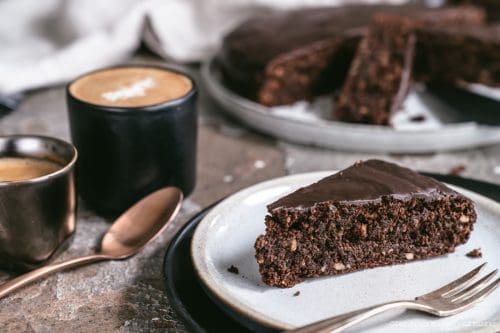Schoko Mandel Kuchen 6 | Das Paradies für Schoko-Fans! Wir haben einen unwiderstehlichen Schokomandelkuchen ohne Mehl gebacken, der so saftig ist, dass ihr ihn nie wieder missen wollt. Probiert unser neues Lieblingsrezept!