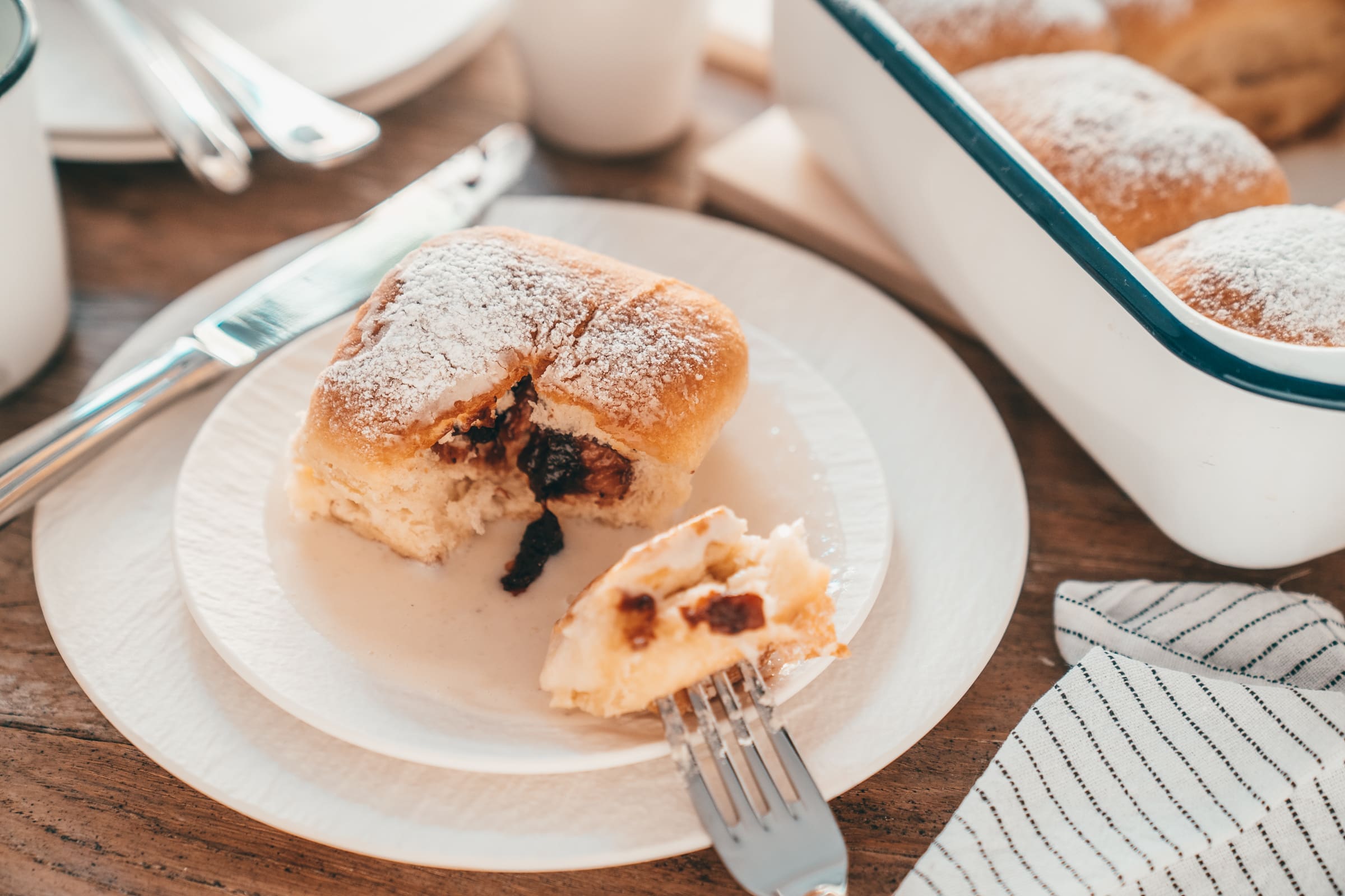 Buchteln mit Zwetschgenmus – Ein Traum zu jeder Tageszeit!