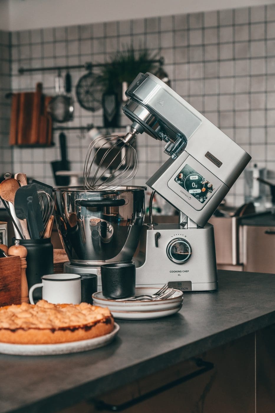Fertiger Quark-Käsekuchen auf dem Teller