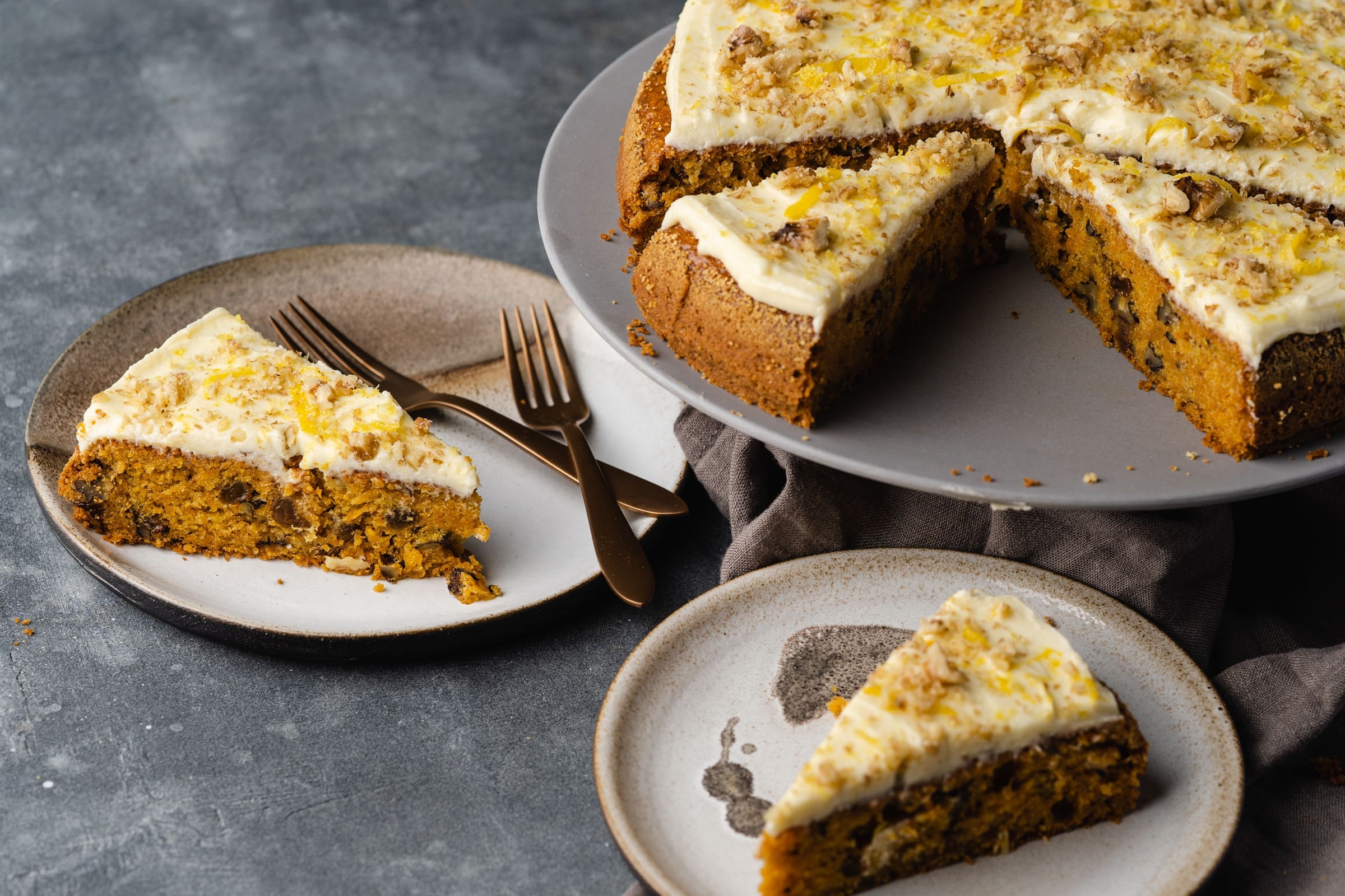 Super saftiger Karottenkuchen – Carrot Cake Mit Walnüssen