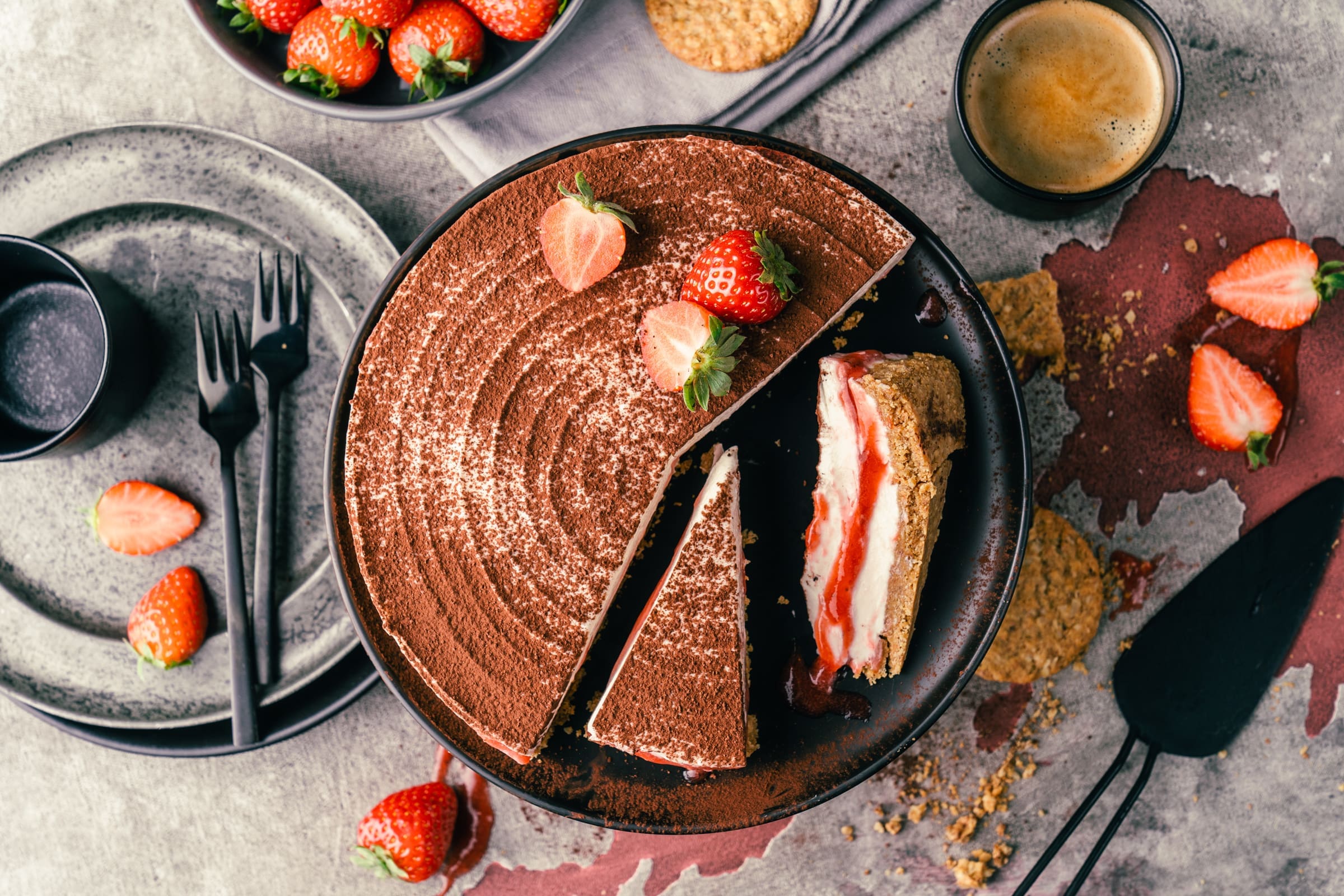 Erdbeer-Tiramisu-Torte | Ein himmlischer Genuss ganz ohne Backen 2 Erdbeer-Tiramisu-Torte | Ein himmlischer Genuss ganz ohne Backen