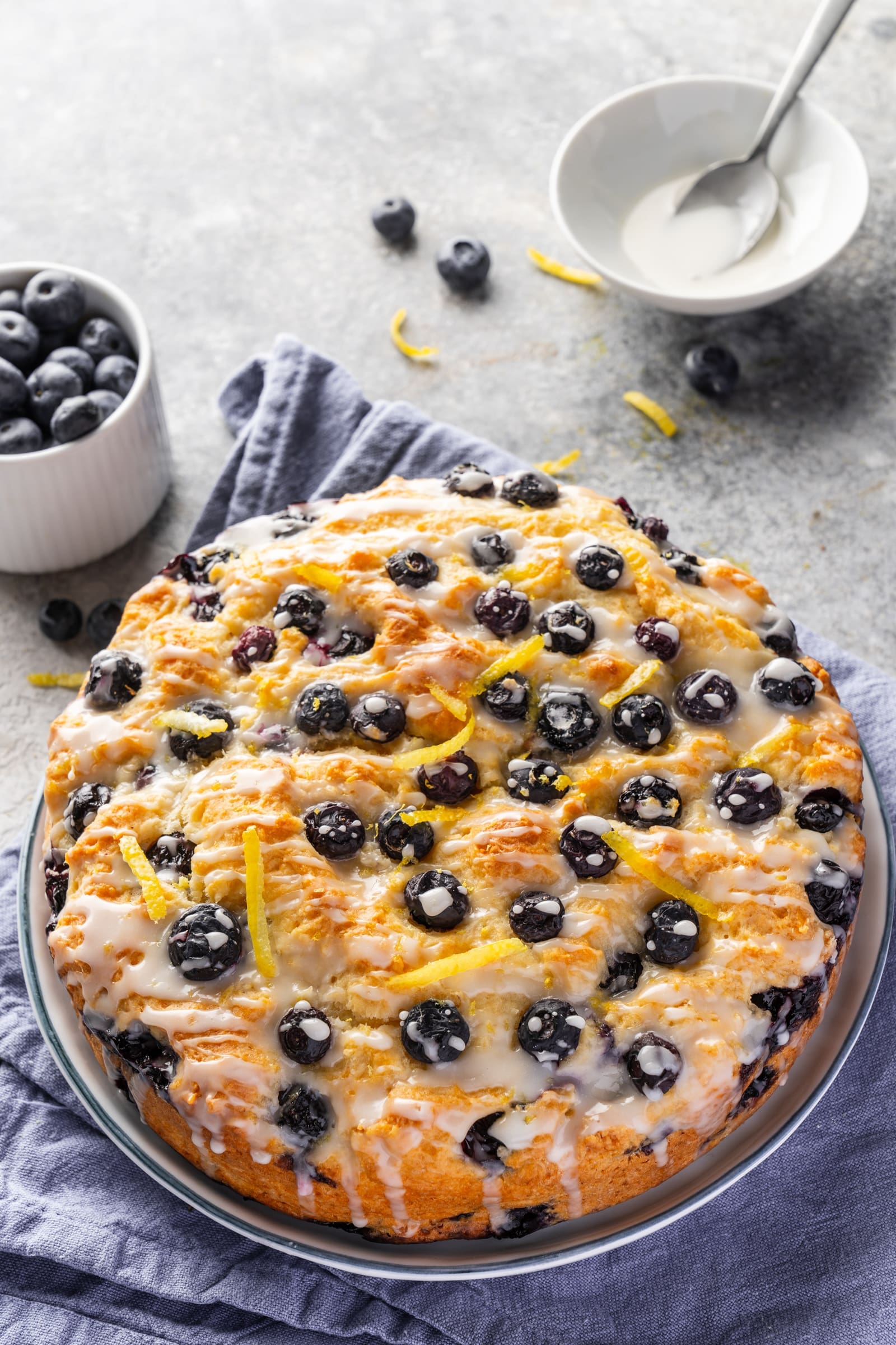 Unser schnellster Blaubeerkuchen. Den liebt einfach jeder! 2 Unser schnellster Blaubeerkuchen. Den liebt einfach jeder!