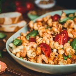Nudelsalat Kerrygold 19 | Es gibt kaum etwas, das so zuverlässig glücklich macht wie ein Teller Pasta – oder ein cremiges Risotto. Kein Wunder, dass diese Gerichte bei uns ständig auf dem Tisch stehen.